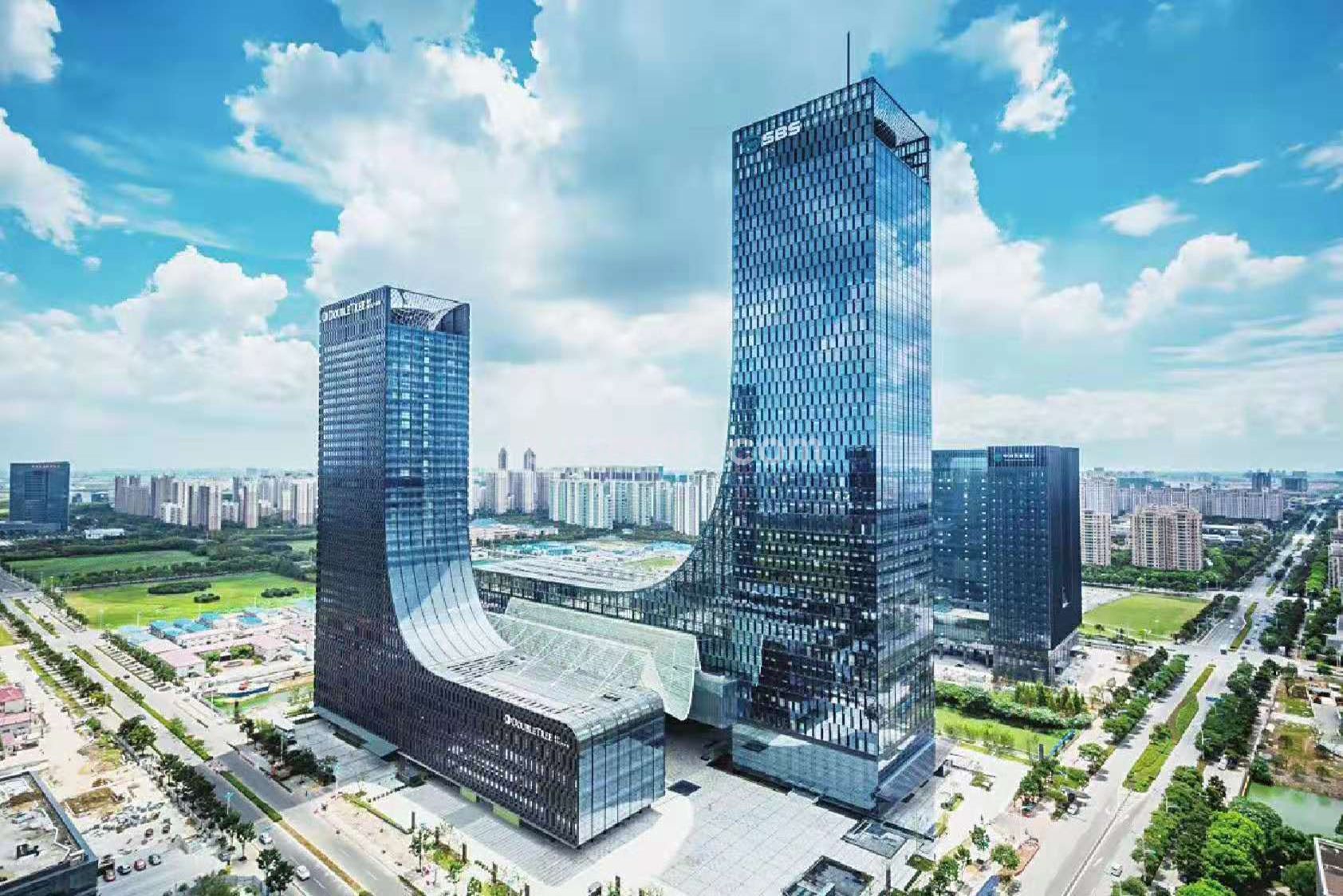 現(xiàn)代傳媒廣場(chǎng)