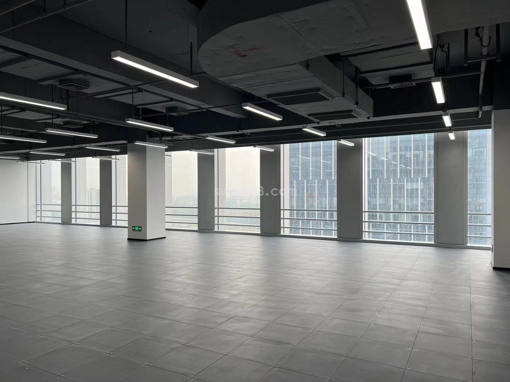 蘇州市工業(yè)園理想創(chuàng)新大廈標(biāo)準(zhǔn)交付直招